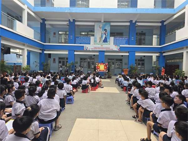 Câu chuyên Bác Hồ Tuần 16  Bác Hồ với Bộ Đội 