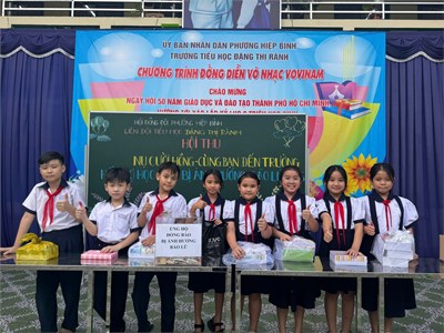 Gửi trọn yêu thương đến học sinh vùng lũ Miền Trung