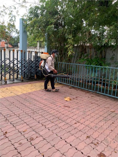 Phun thuốc diệt muỗi và khử khuẩn (30.08.2025).