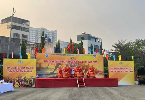 Một số hình ảnh Trường Tiểu học Lương Thế Vinh tham gia các hoạt động thể dục, thể thao nhân kỷ niệm Ngày Thể thao Việt Nam 27/3 và Ngày chạy Olympic vì sức khỏe toàn dân trên địa bàn quận năm 2025.