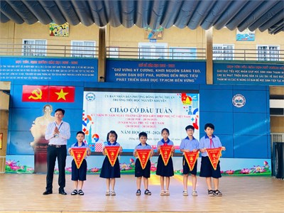 🇻🇳  CHÀO CỜ ĐẦU TUẦN - CHÀO MỪNG KỶ NIỆM 95 NĂM NGÀY THÀNH LẬP HỘI LIÊN HIỆP PHỤ NỮ VIỆT NAM - 15 NĂM NGÀY PHỤ NỮ VIỆT NAM 20/10 🇻🇳          🌻 Sáng ngày 20 tháng 10 năm 2025, trường Tiểu học Nguyễn Khuyến tổ chức tuyên truyền Kỷ niệm 95 năm Ngày thành lập Hội Liên hiệp Phụ nữ Việt Nam và 15 năm Ngày Phụ nữ Việt Nam 20/10.