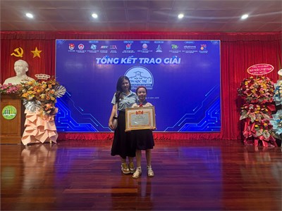 TỔNG KẾT VÀ TRAO GIẢI HỘI THI TIN HỌC TRẺ TP. HỒ CHÍ MINH LẦN THỨ 34 NĂM 2025.  🌻 🌻 🌻 Chúc mừng em Nguyễn Trà Phúc An, học sinh lớp 5.2 xuất sắc đạt Giải nhì hội thi tin học trẻ Thành phố Hồ Chí Minh lần thứ 34 năm 2025.  🎉🎉Qua sân chơi bổ ích này giúp em rèn luyện được tư duy, sáng tạo, cũng như sử dụng thành thạo hơn các ngôn ngữ lập trình, cách ứng xử giao tiếp trên mạng, áp dụng giải quyết các vấn đề thực tế.  Thầy cô xin ghi nhận những nỗ lực của các em, chúc em sẽ thành công hơn nữa trên hành trình tiếp theo của mình