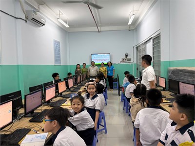 Học sinh khối 3 tham gia thi khảo sát lớp 3- Năm học 2024-2025.