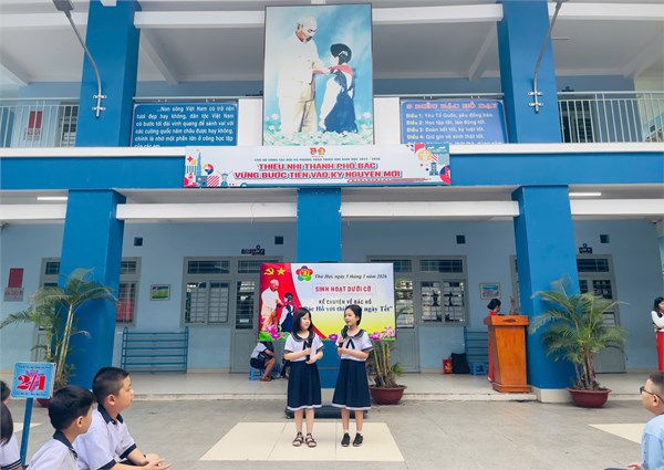 Câu chuyện Bác Hồ Tuần 18   Bác Hồ với thiếu nhi ngày Tết 