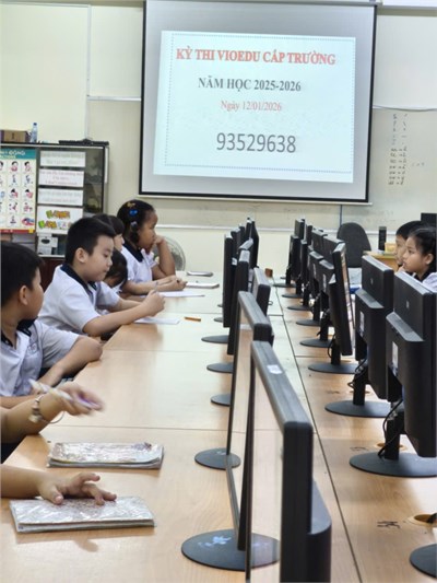 Học sinh lớp Ba _ Trường Tiểu học Cao Bá Quát tham gia thi đấu trường Vioedu