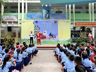 Ngày hội Giao lưu tiếng Anh chủ đề  Merry Christmas anh Happy new year 2026 