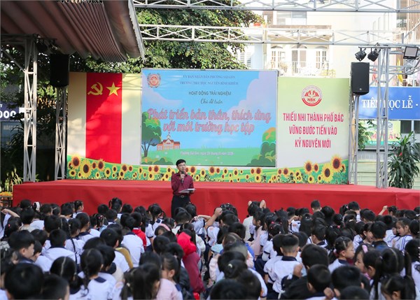 Hoạt động trải nghiệm tuần 20 với chủ đề “Phát triển bản thân, thích ứng với môi trường học tập”